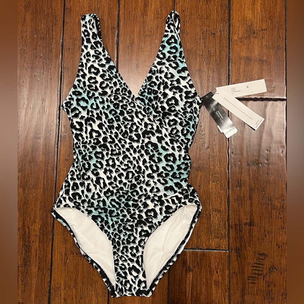 NWT CARMEN MARC VALVO Surplice Neck Animal Print One-Piece Swimsuit Women's Sz 4